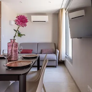 Apartment At In Clermont, Place De Jaude, Clermont-Ferrand