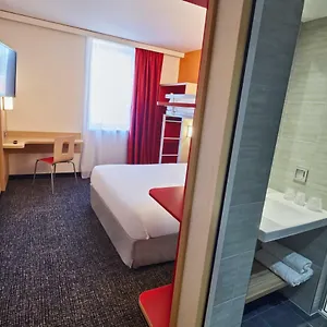 2* Отель Kyriad Eco - Clermont Ferrand Estaing